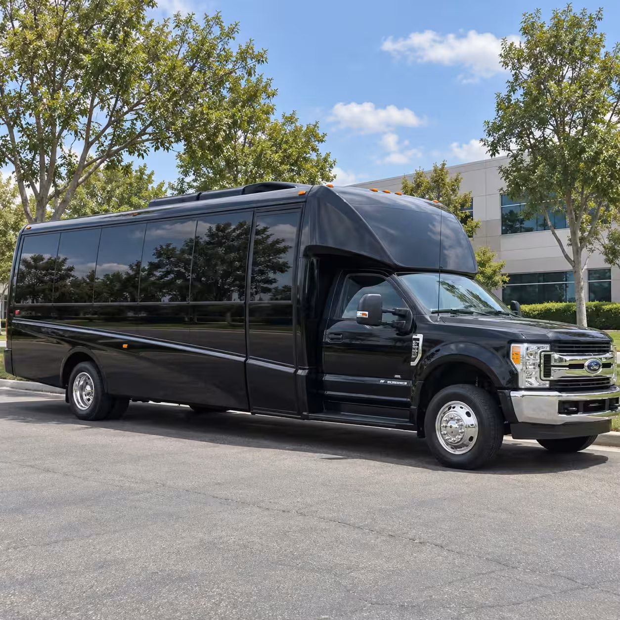 brentwood 15 passenger minibus rental