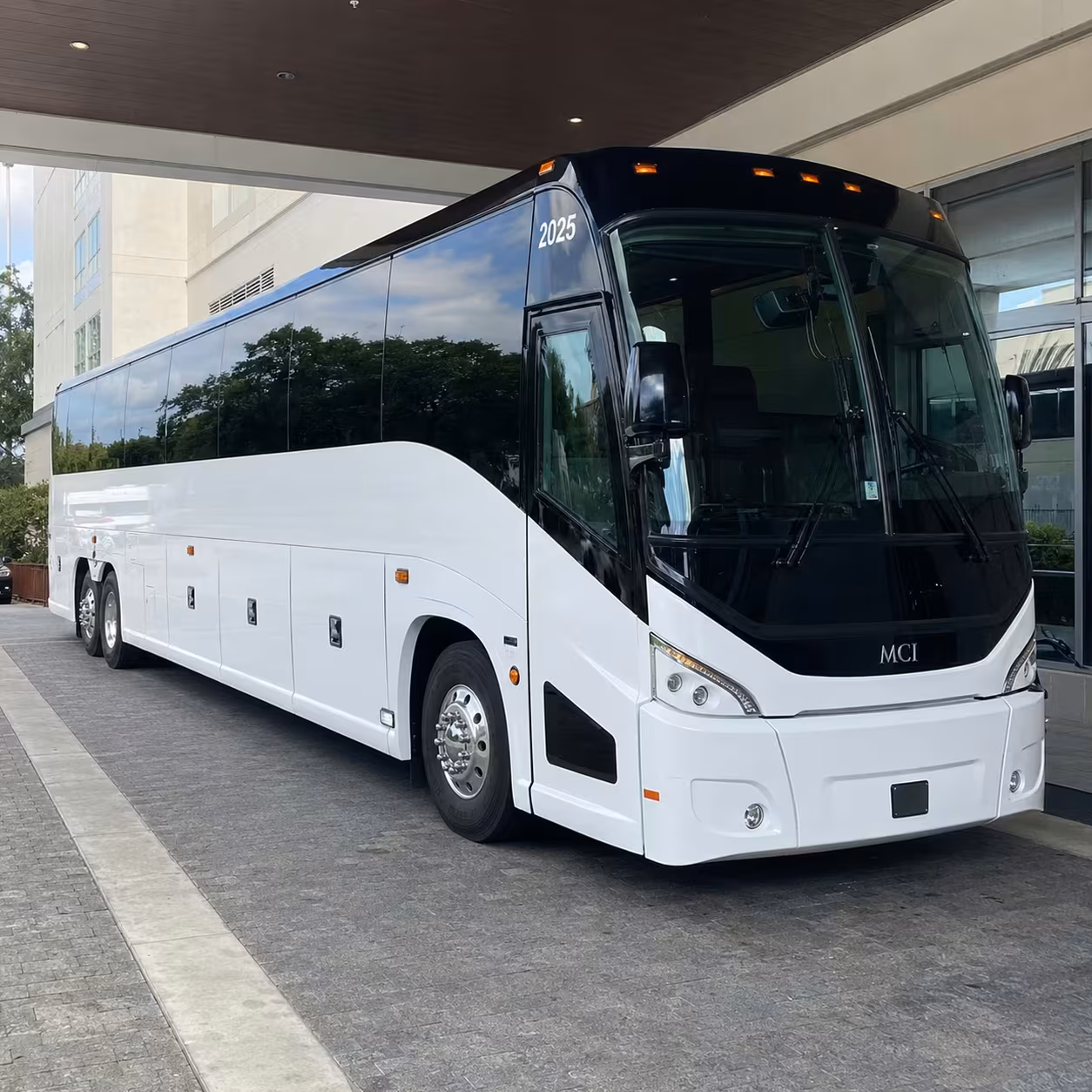 brentwood charter bus rental exterior