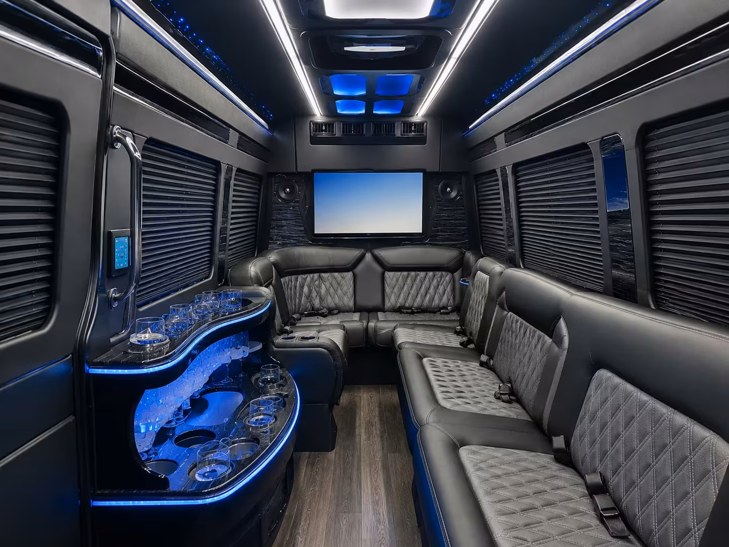 bus rental options for brentwood trips