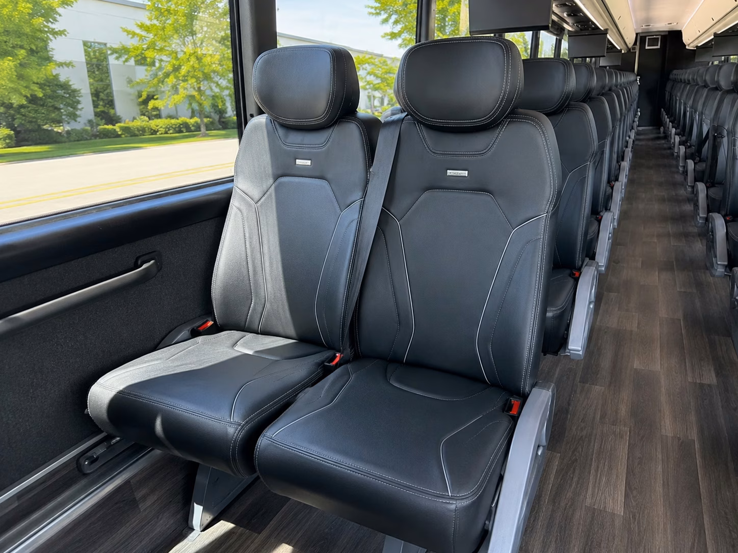 bus type affects charter bus prices in brentwood california