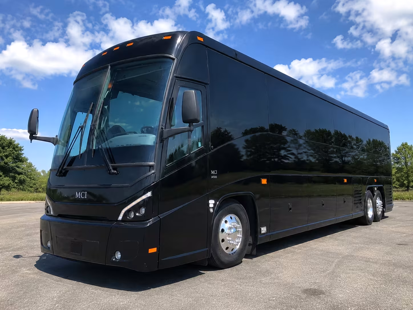 multi day charter bus rentals for brentwood corporate retreats